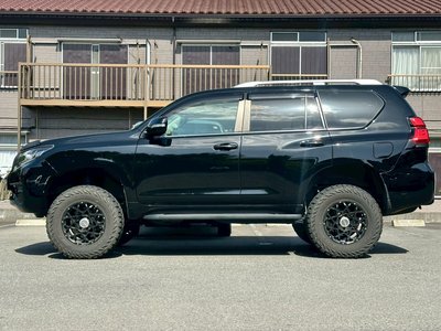 TOYOTA LAND CRUISER PRADO - 8