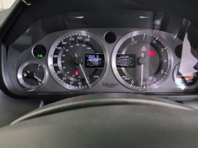 ASTON MARTIN VANTAGE - 6