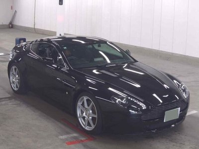 ASTON MARTIN VANTAGE - 1