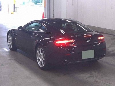 ASTON MARTIN VANTAGE - 2