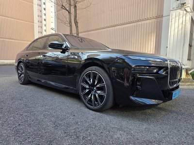 BMW I7 - 3