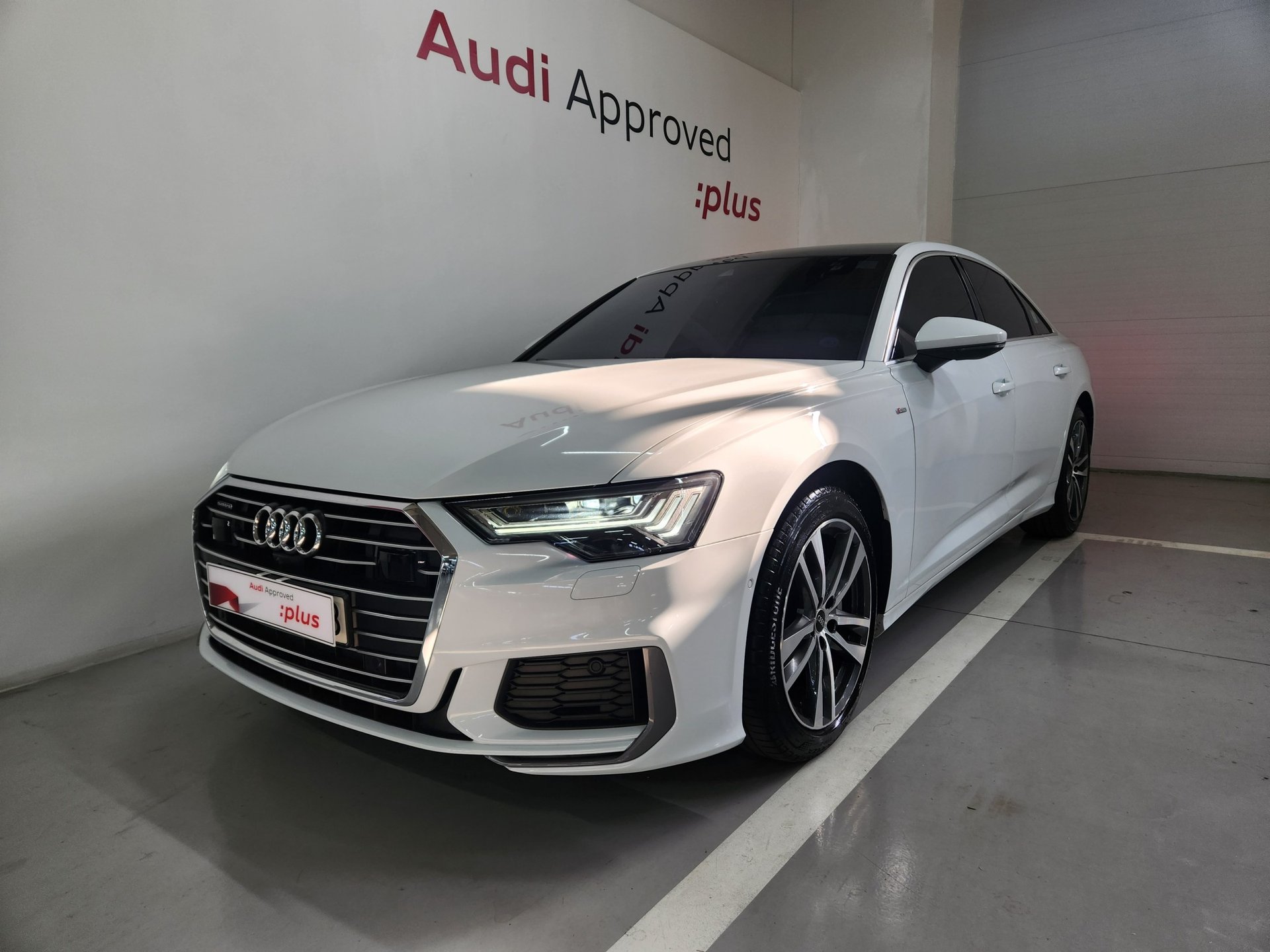 AUDI A6 - View 1