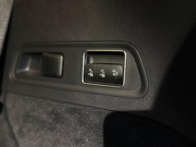 2025 Mercedes-BENZ GLS — миниатюра 30