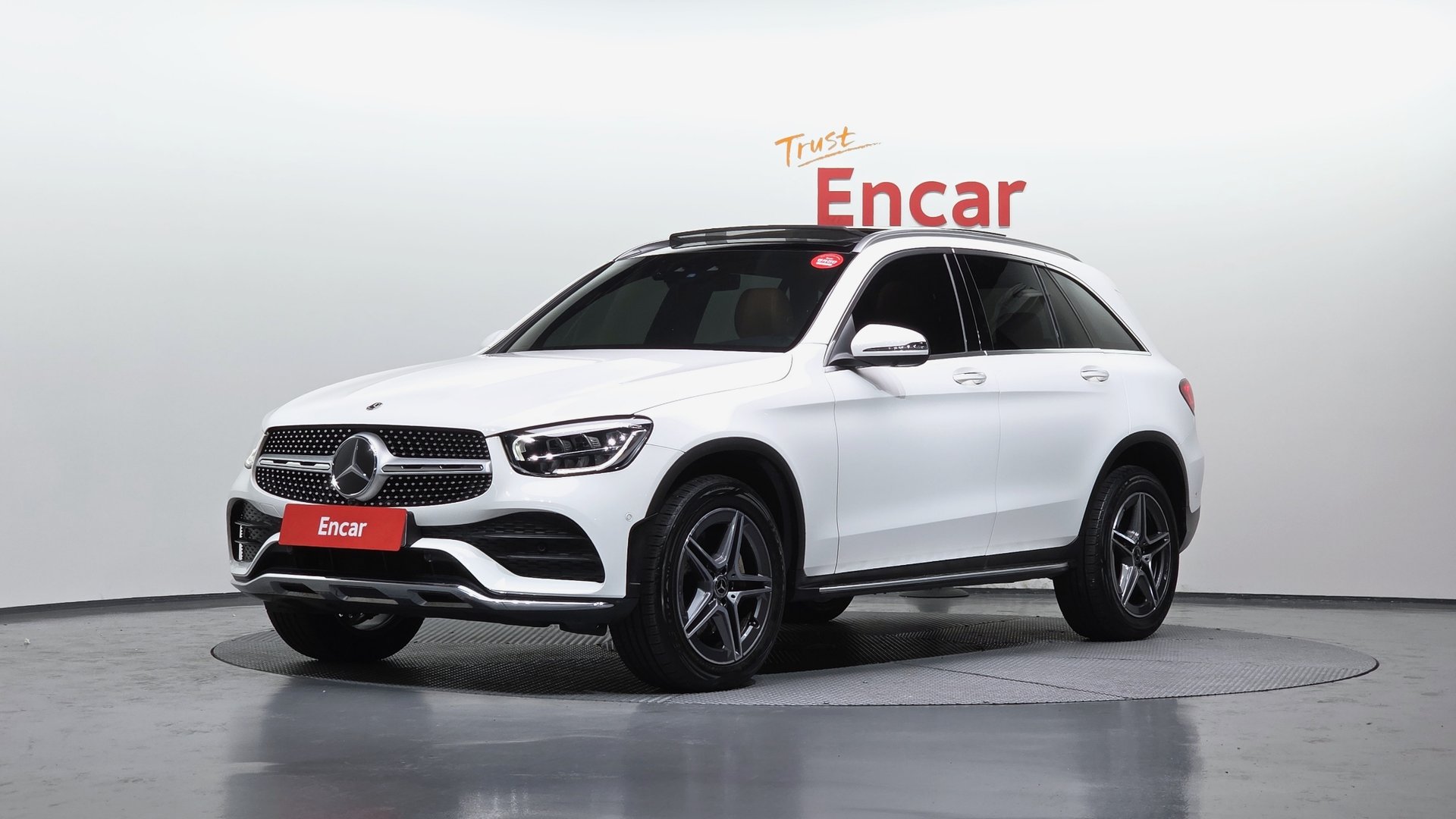 MERCEDES-BENZ GLC - View 1