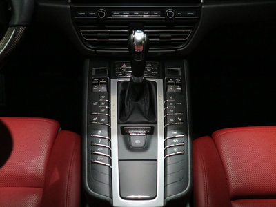2020 Porsche MACAN 缩略图 17