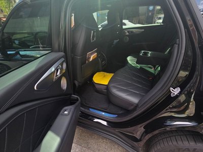 2023 BMW XM 缩略图 13