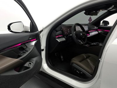 BMW 5 SERIES - 10