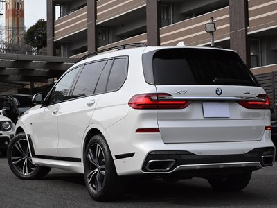 BMW X7 - 10