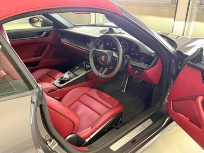 PORSCHE 911 CABRIOLET - 8