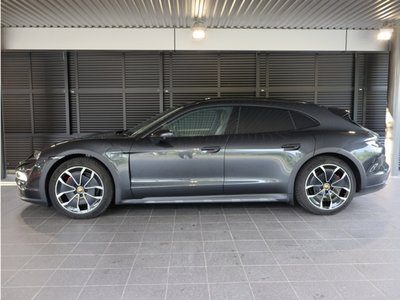 صورة 3 لـ 2023 Porsche TAYCAN