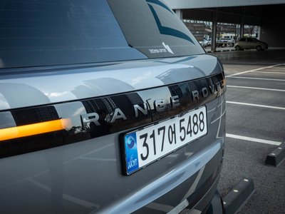 2025 LAND Rover RANGE ROVER — фото 4