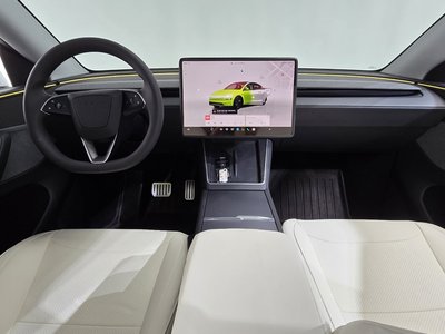 TESLA MODEL Y - 5