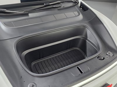 TESLA MODEL Y - 7