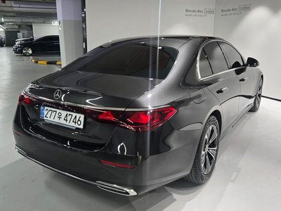 MERCEDES-BENZ E-CLASS - 3