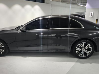 MERCEDES-BENZ E-CLASS - 8