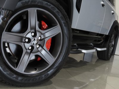 2023 LAND Rover DEFENDER thumbnail 26