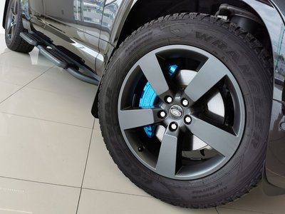 LAND ROVER DEFENDER - 9