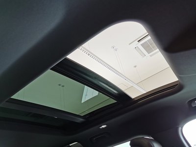 LAND ROVER DEFENDER - 10