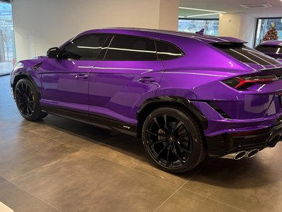 LAMBORGHINI URUS - 3