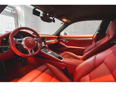 PORSCHE 911 - 9
