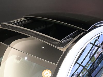 MERCEDES-BENZ E-CLASS - 9