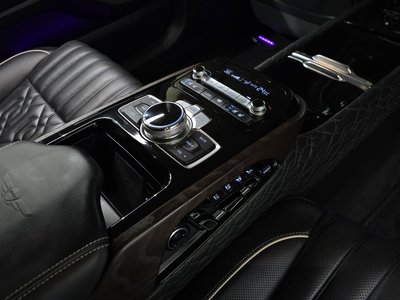 2020 Genesis G90 thumbnail 17