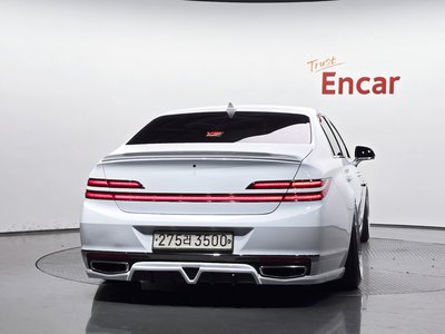صورة 3 لـ 2020 Genesis G90