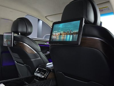 2020 Genesis G90 thumbnail 18