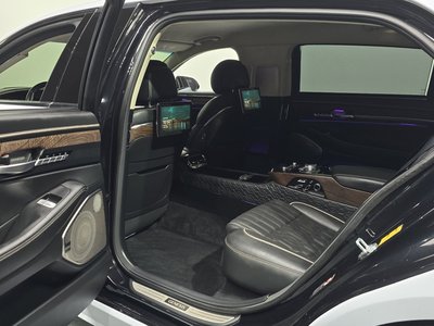 2020 Genesis G90 thumbnail 11