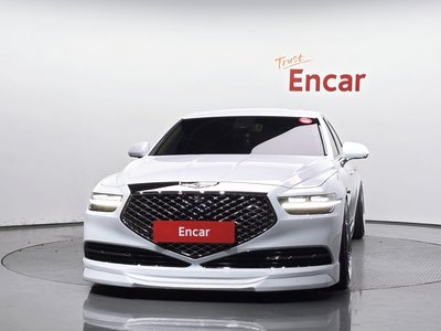 صورة 2 لـ 2020 Genesis G90