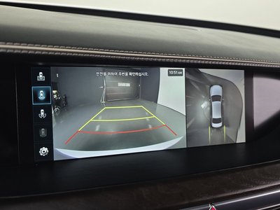 2020 Genesis G90 thumbnail 14