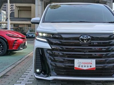 TOYOTA VELLFIRE - 2