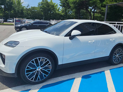 2025 Porsche MACAN 照片 5