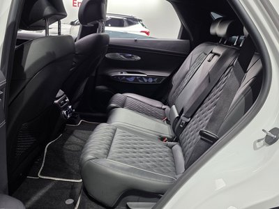 2021 Genesis GV70 thumbnail 17