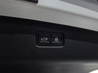 2021 Genesis GV70 thumbnail 25