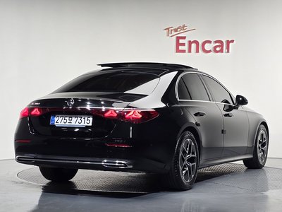 MERCEDES-BENZ E-CLASS - 4