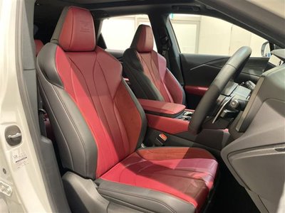 صورة 2 لـ 2024 Lexus RX