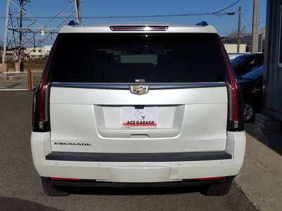 CADILLAC ESCALADE - 4