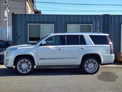 CADILLAC ESCALADE - 3