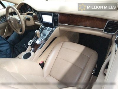PORSCHE PANAMERA - 3