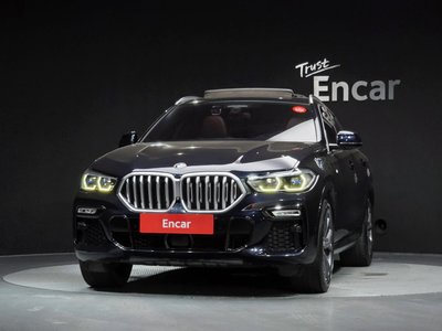 2021 BMW X6 — фото 2
