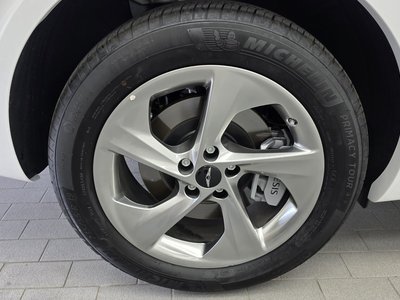 صورة 6 لـ 2025 Genesis GV70