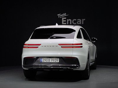 صورة 4 لـ 2025 Genesis GV70