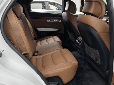 صورة مصغرة 12 لـ 2025 Genesis GV70