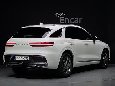 صورة 3 لـ 2025 Genesis GV70