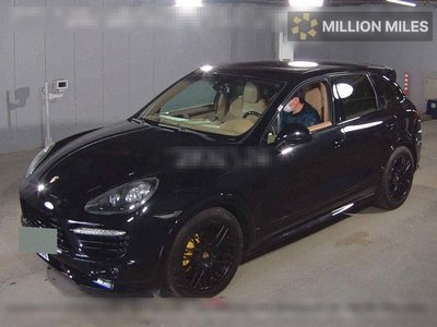 PORSCHE CAYENNE - 4