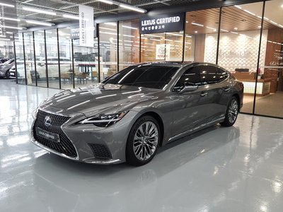صورة 1 لـ 2021 Lexus LS