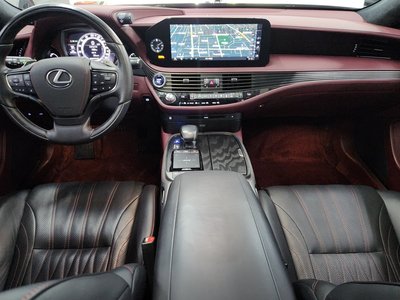 صورة 4 لـ 2021 Lexus LS