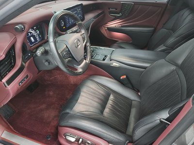 صورة 10 لـ 2021 Lexus LS