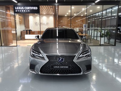صورة 2 لـ 2021 Lexus LS